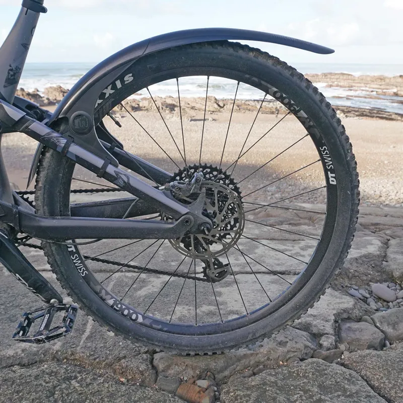 MuckyNutz MugGuard - Black rear-2