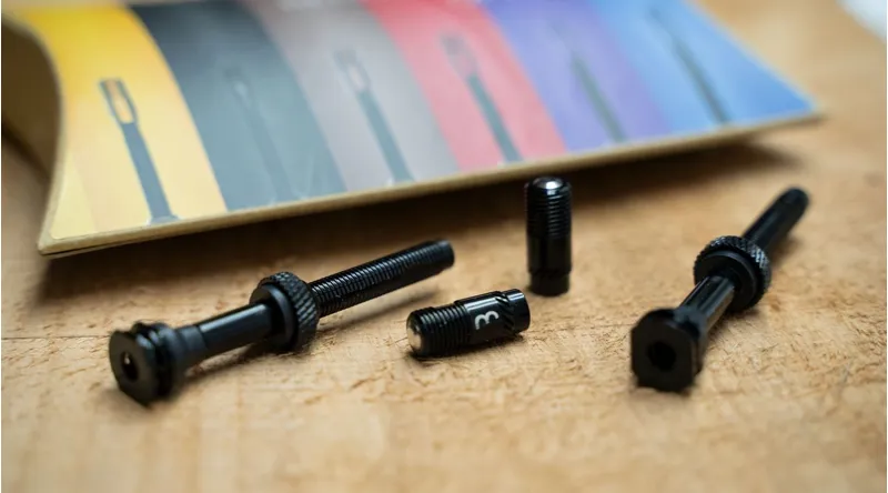 BBB CoreCaps Valves and Caps 2pcs 80mm Black-2