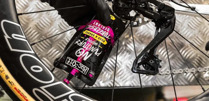 Muc-Off No Puncture Hassle Road and Gravel  sealant 140ml-1